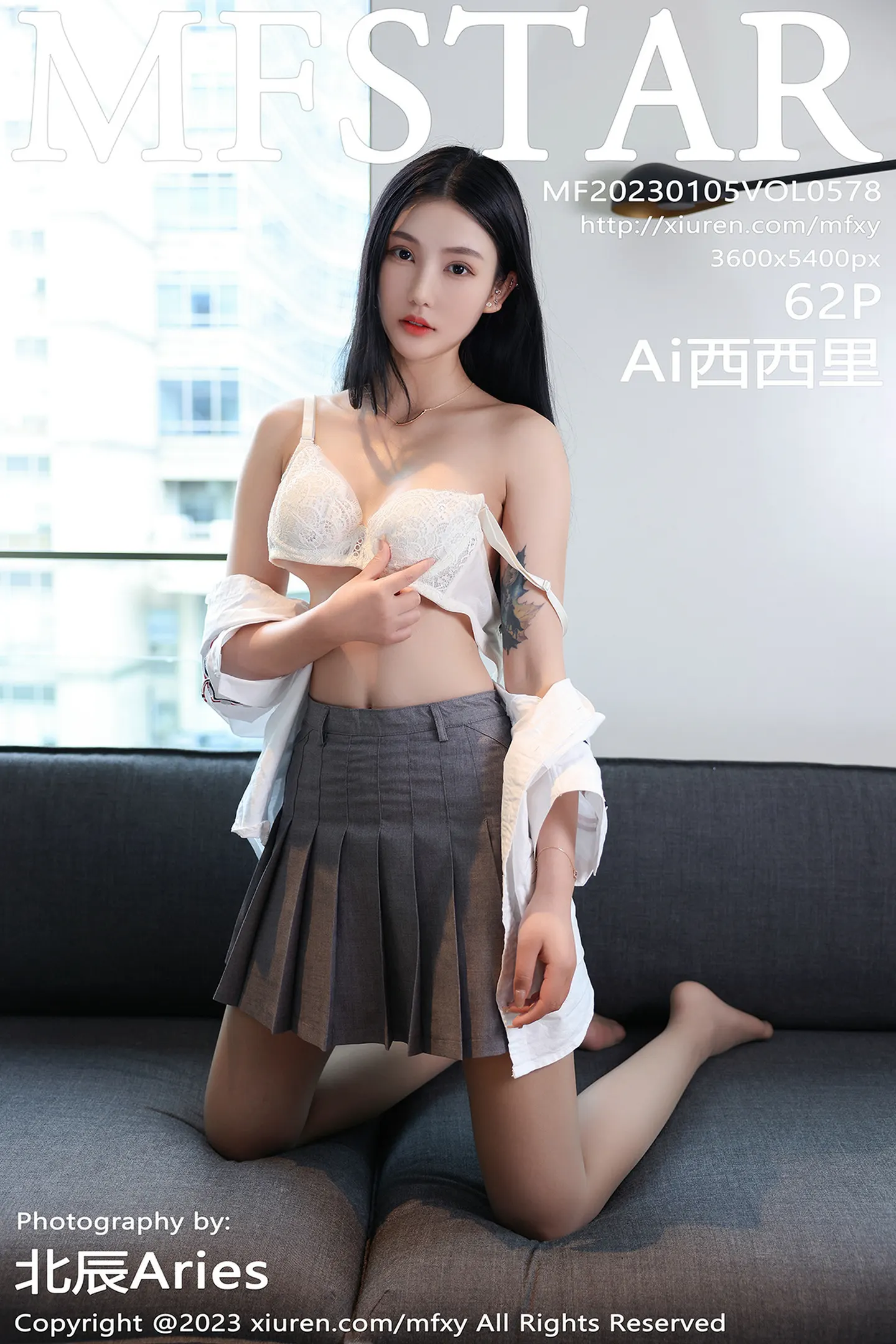 [MFStar模范学院]Vol.578_模特Ai西西里性感简约白T配灰短裙露白色蕾丝内衣撩人诱惑写真62P-秀人网 - XiuRen.Pro
